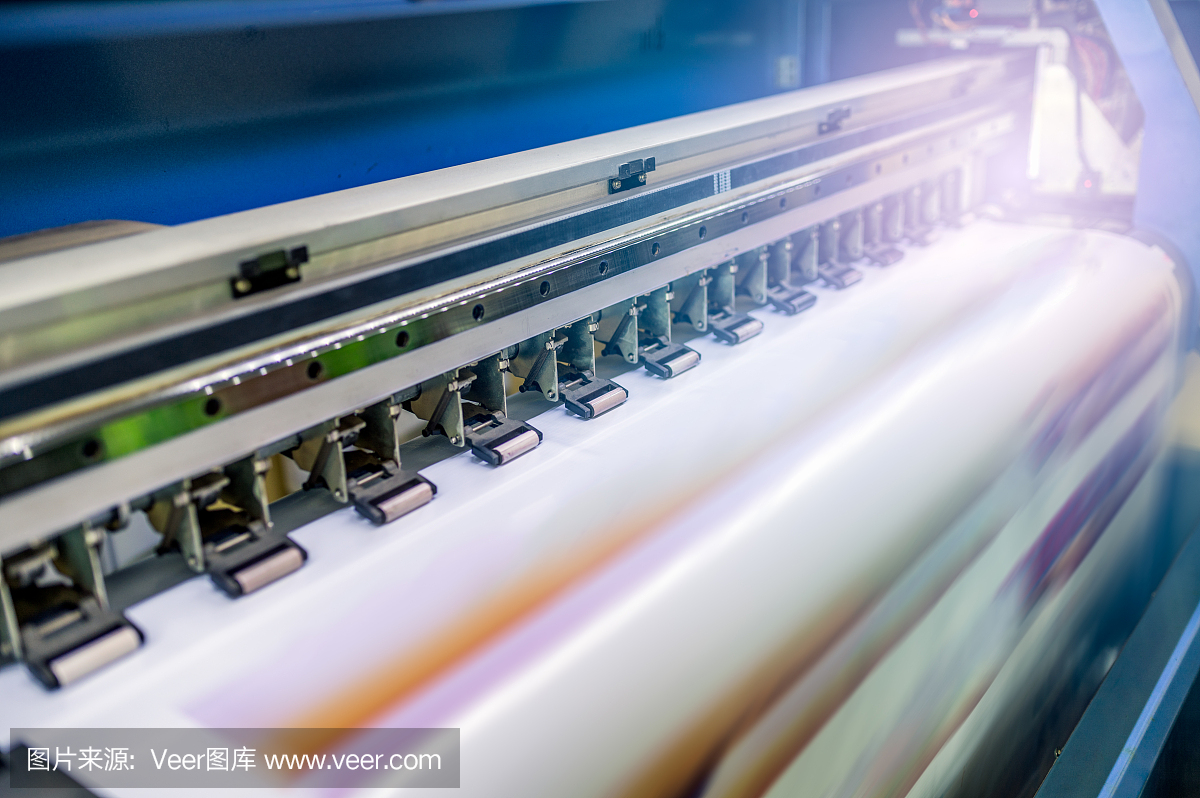 大型噴墨打印機與打印乙烯基紙與照明